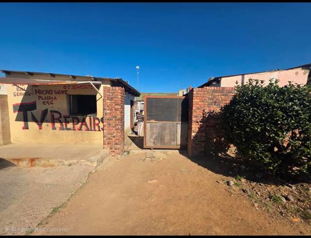 7 BEDROOM HOUSE FOR SALE IN PHOMOLONG